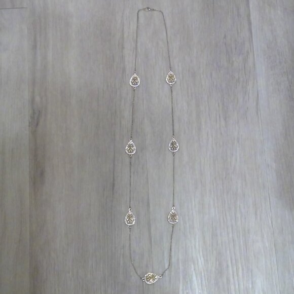 Decorative Filigree and Rhinestone Design Necklace - Picture 3 of 5